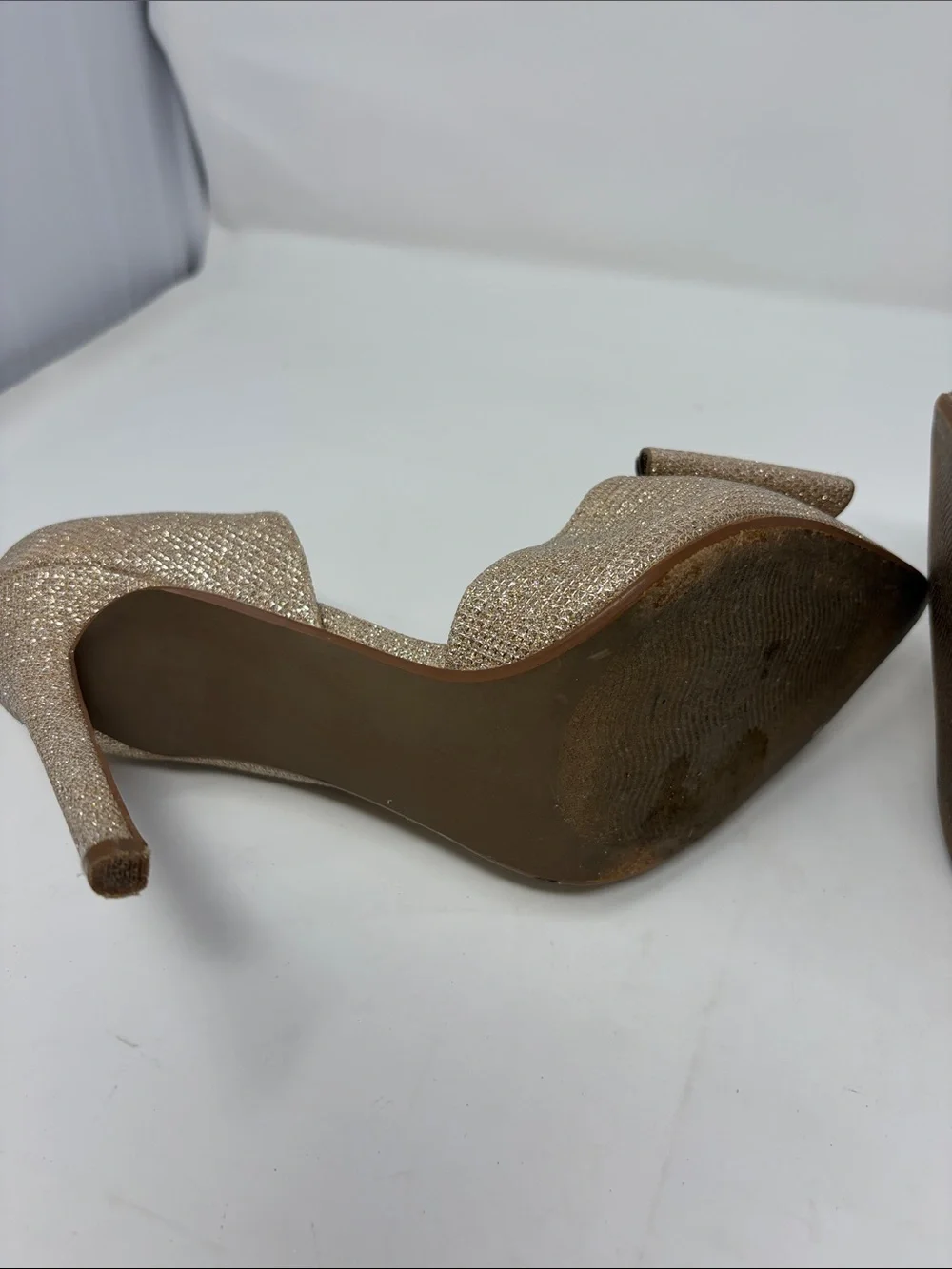 Betsey Johnson Champagne Glitter Bow Pointed-Toe Heeled Pumps Size 7